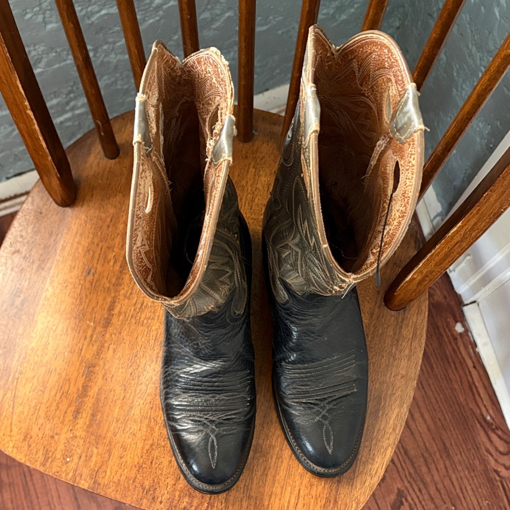 Vintage Black and Gray Leather Cowboy Boots - Picture 6 of 8